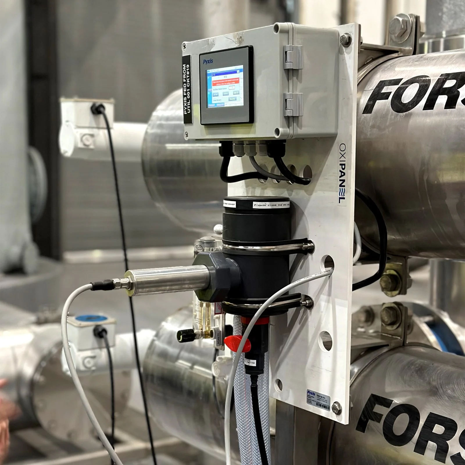 OXIPANEL™ IK-765 Series Oxidizer + pH Inline Analyzers for Drinking & Clean Water - Image 3